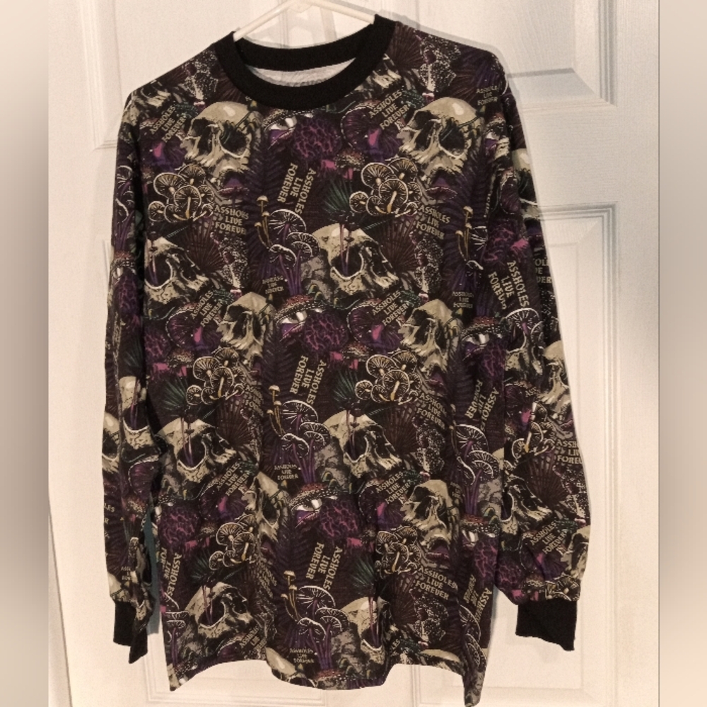 Brand New rare medium skulls/mushrooms ALF long sleeve shirt